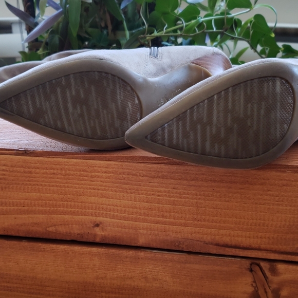 Calvin Klein boots - Picture 4 of 9